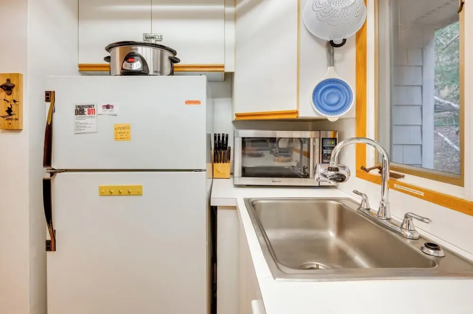 Cozy Bretton Woods Ski-in/ski-out Condo w/ Deck!