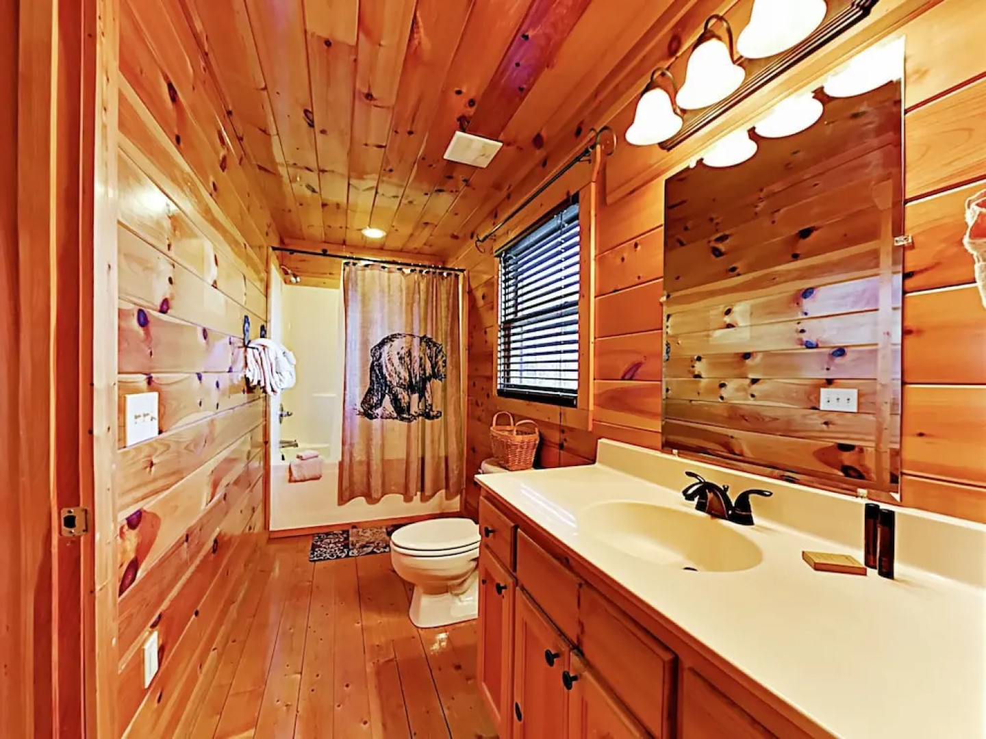 Upper Middle Creek 2 Cabins 6 Bedrooms 6 Bathrooms Cabin