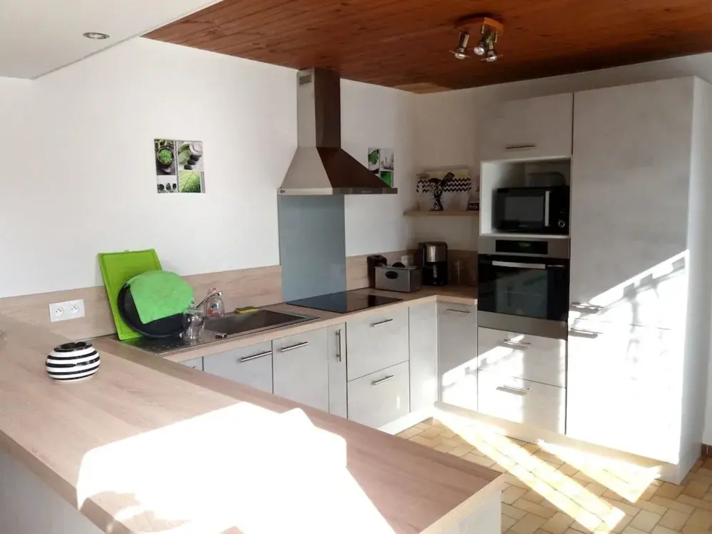 House With 3 Bedrooms in Surtainville, With Furnished Garden and Wifi