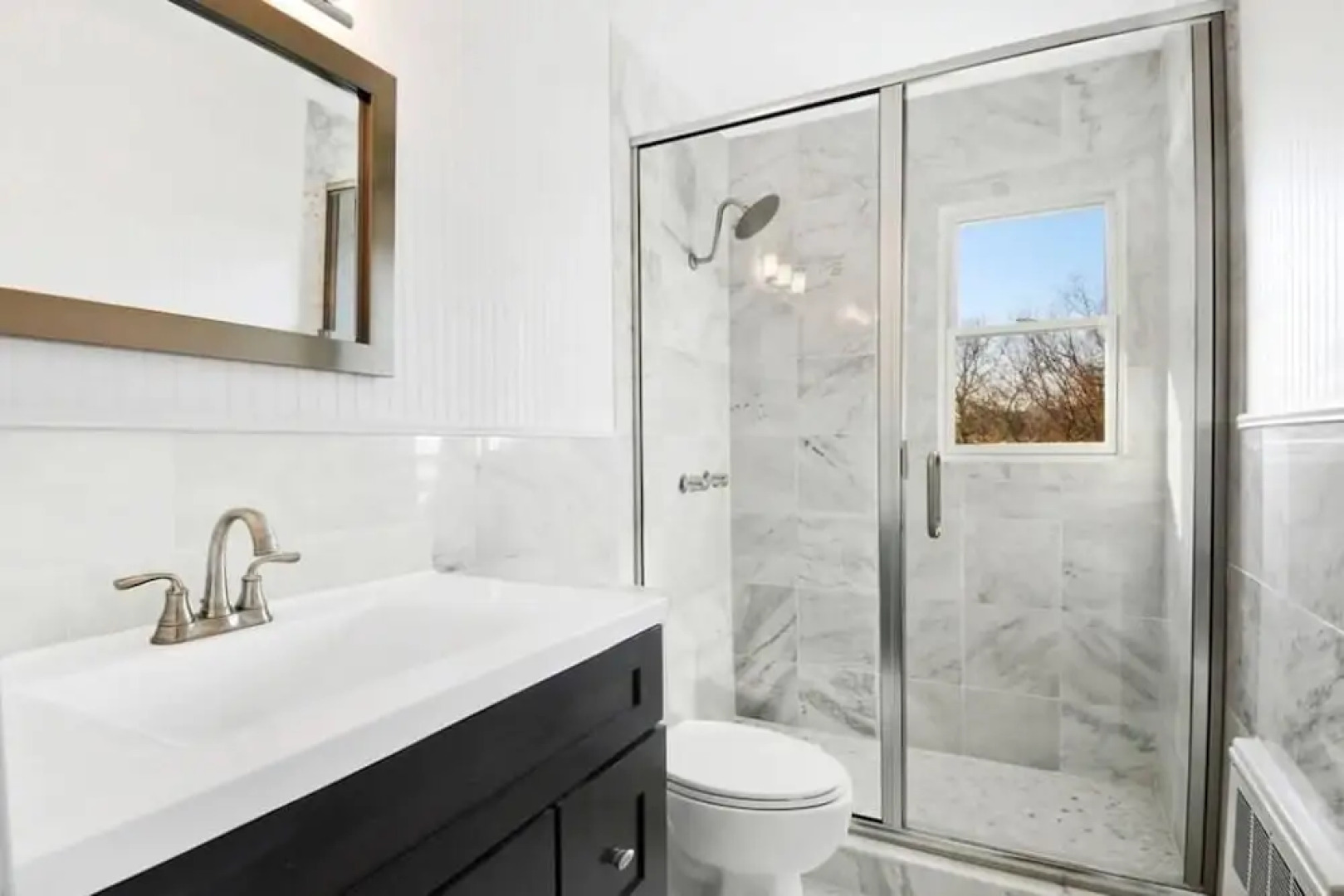 SH001 5 Bedroom Holiday home By Senstay