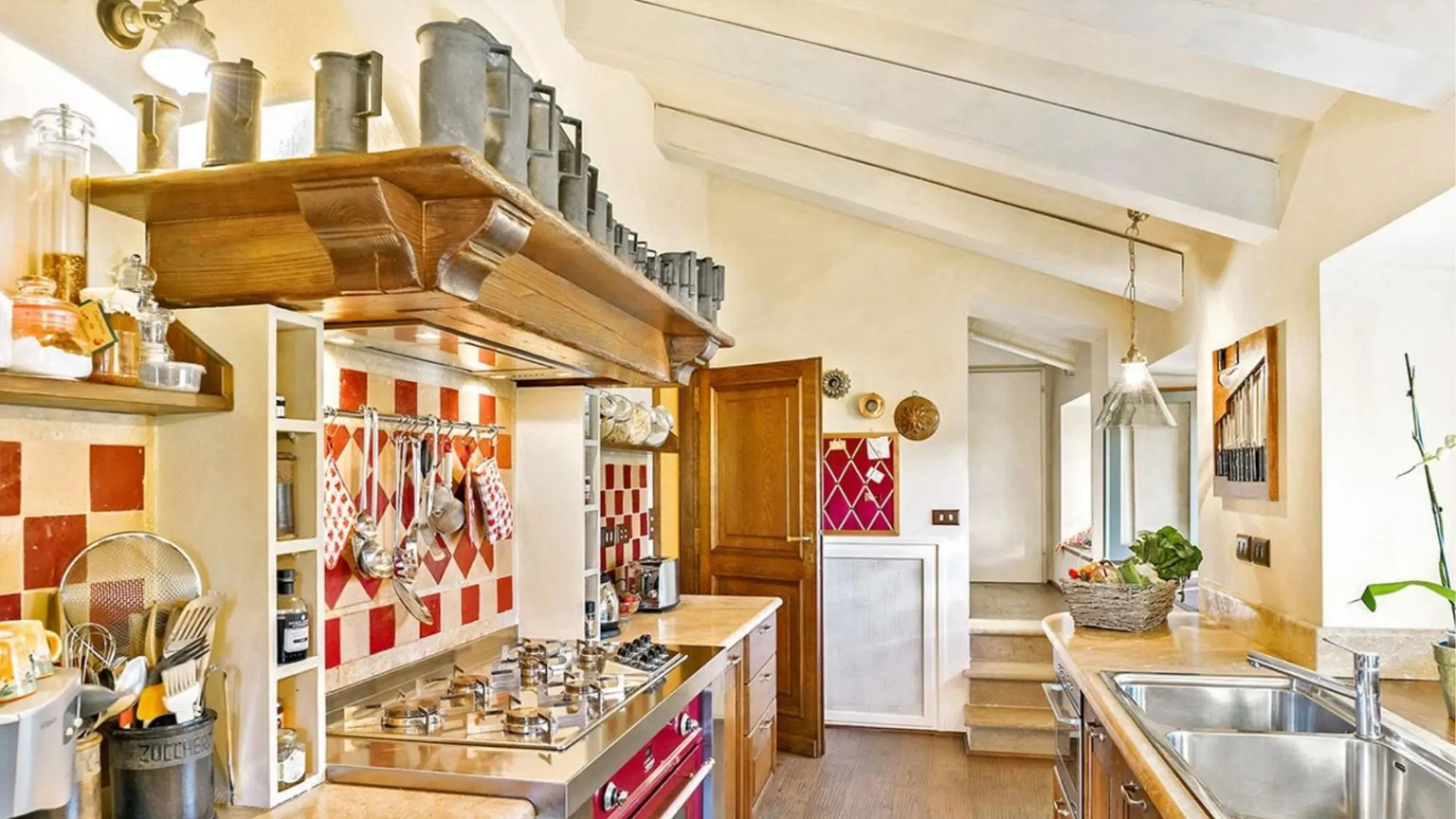 Independent Villa With 12 Beds-villa Aiola