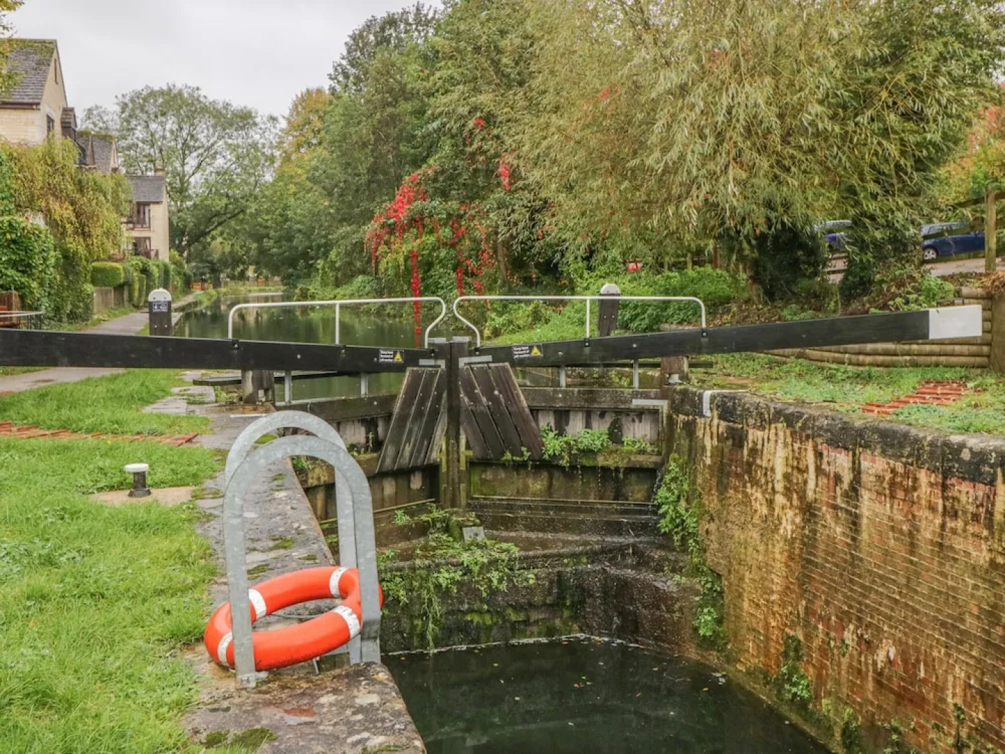 13 Bowbridge Lock
