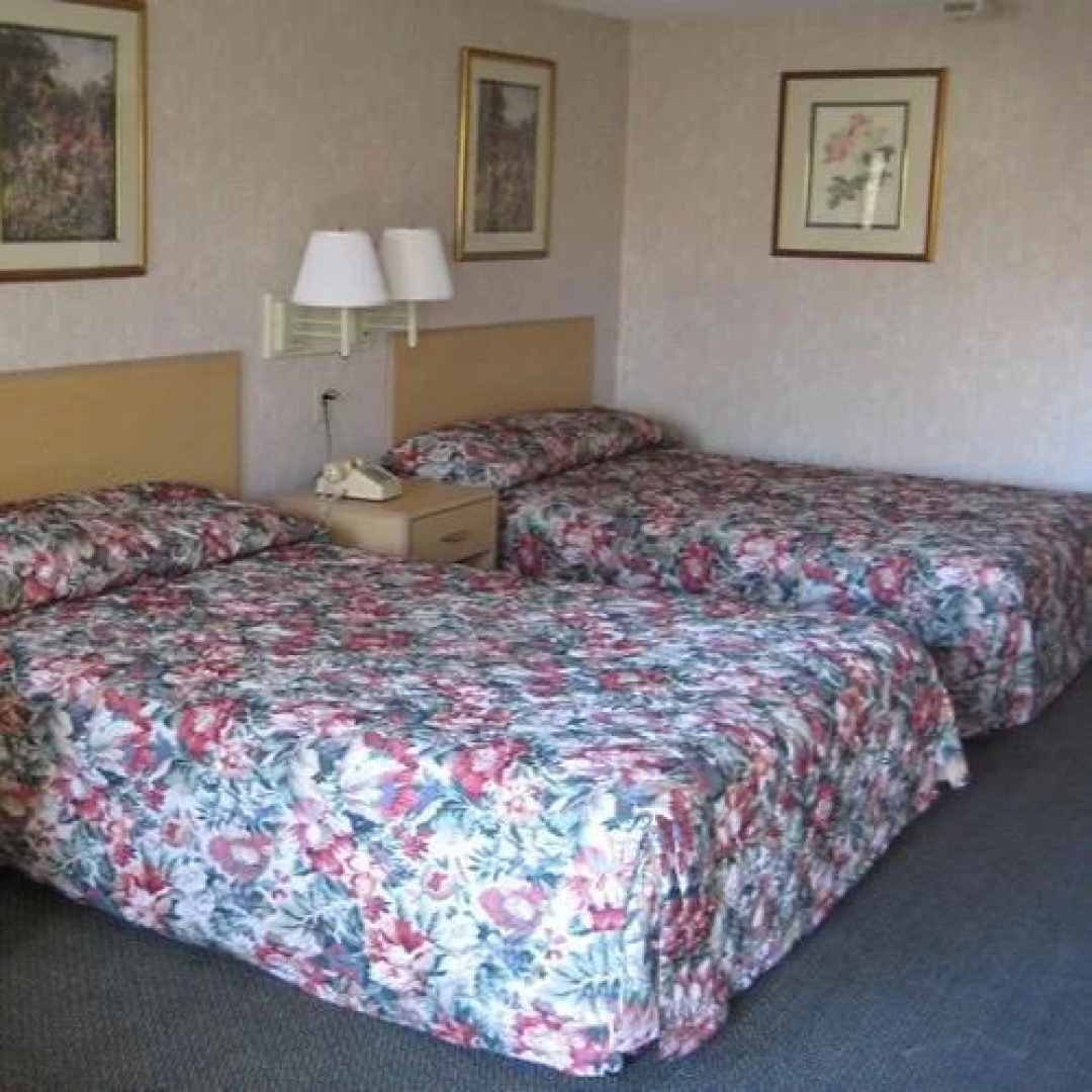 Red Carpet Inn