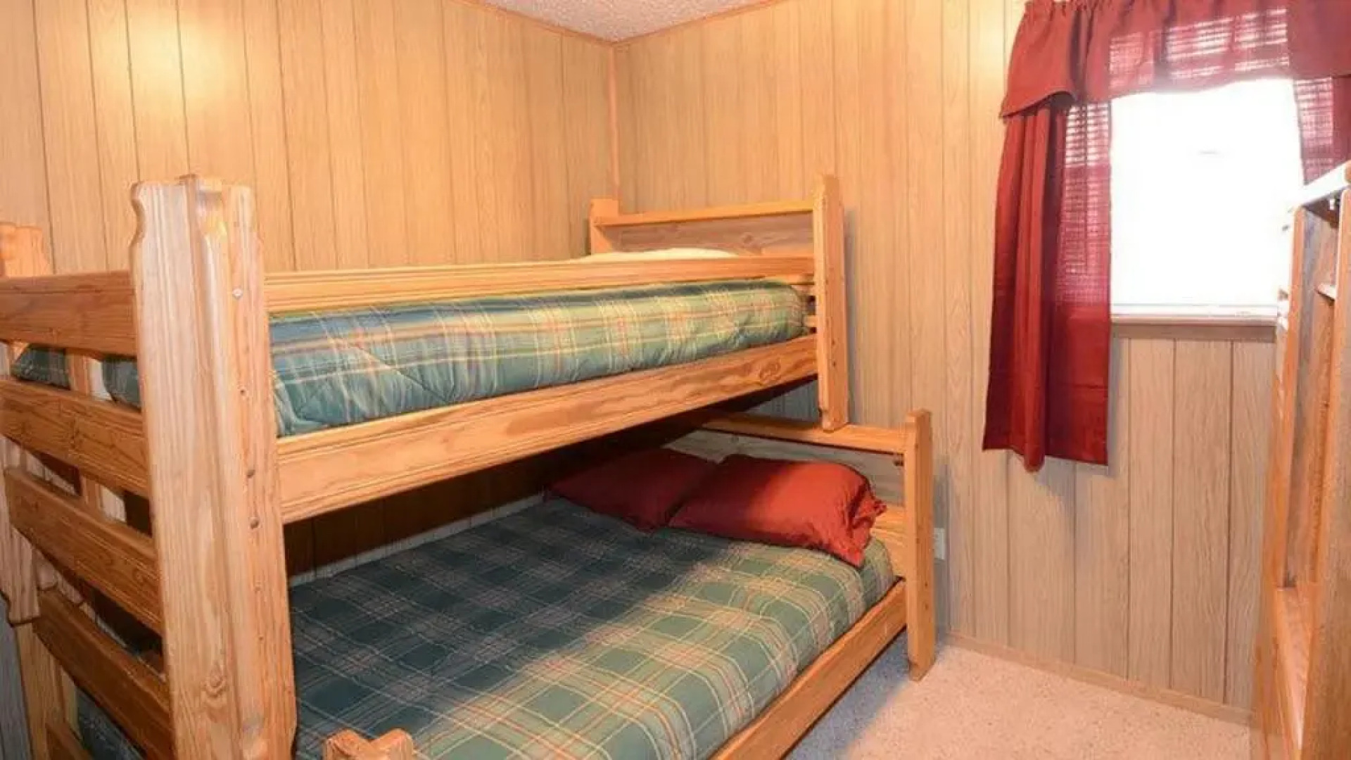 Sacony, Cabin at Ruidoso