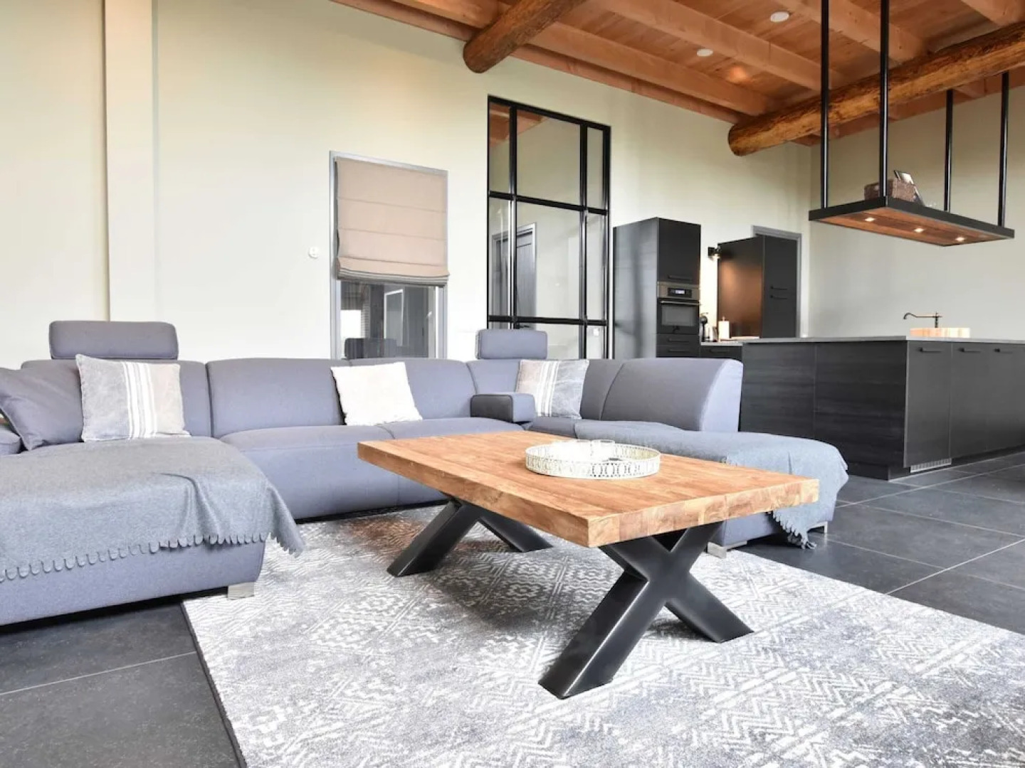 Grandeur Farmhouse in Dwingeloo