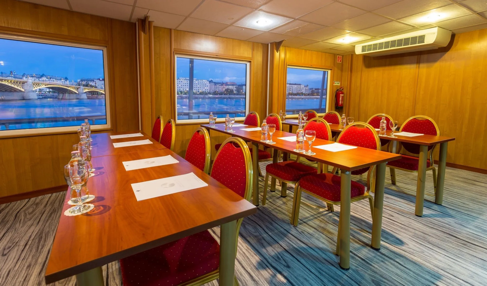 Grand Jules Boat Hotel Budapest