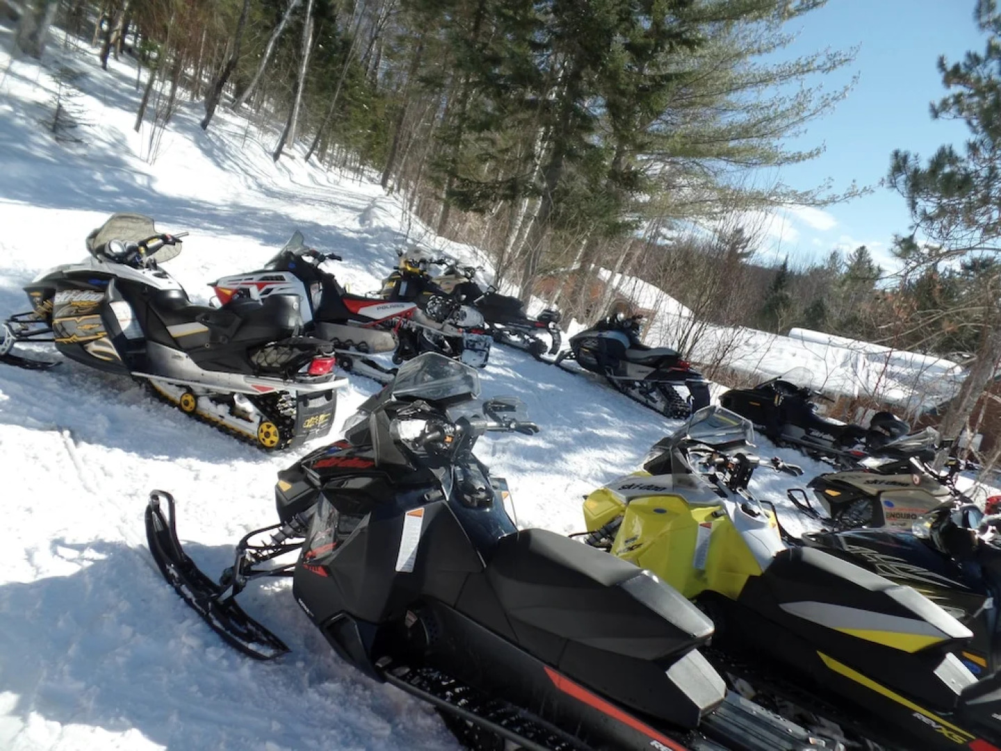 Hawks Nest Lodge And Restaurant