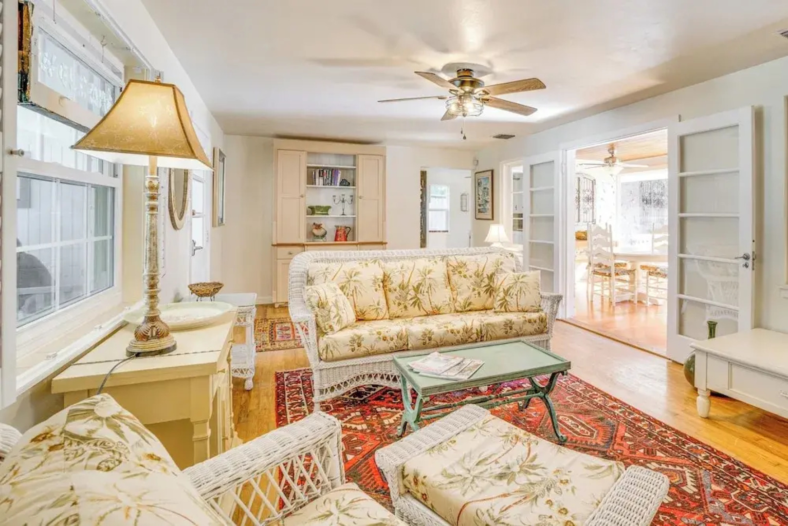 Vintage Mount Dora Cottage w/ Screened Porch!