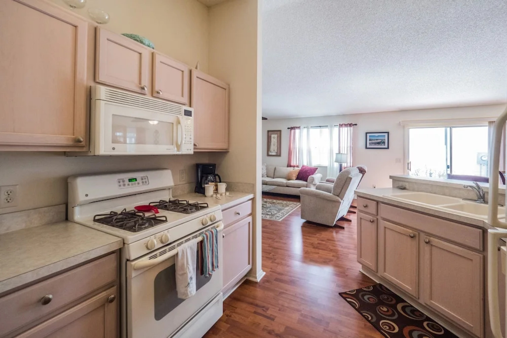 Hastings Lane 2681 by White Pelican VR