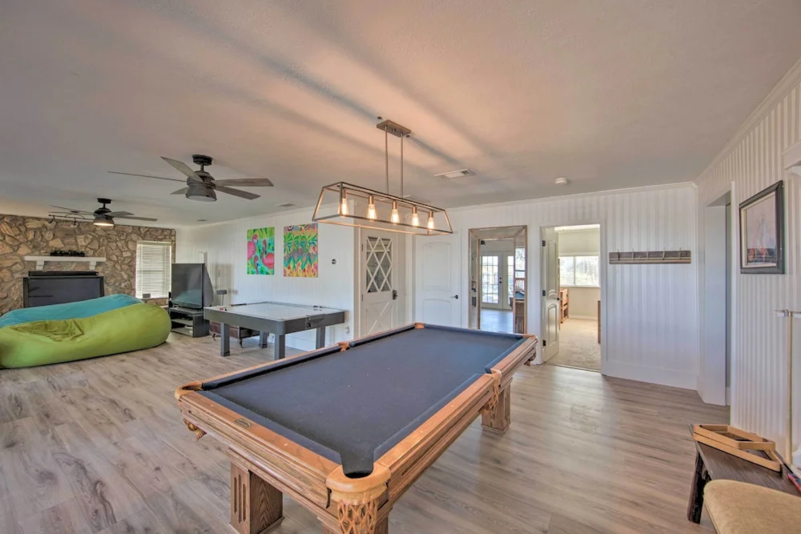Stunning Lakefront Home: Hot Tub & Game Room!