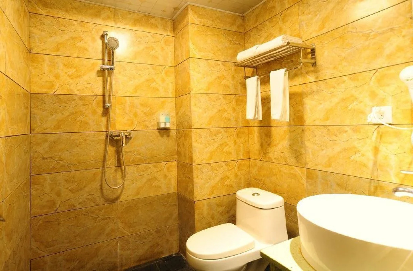 Jiuzhaigou Tusheng Shanzhuang