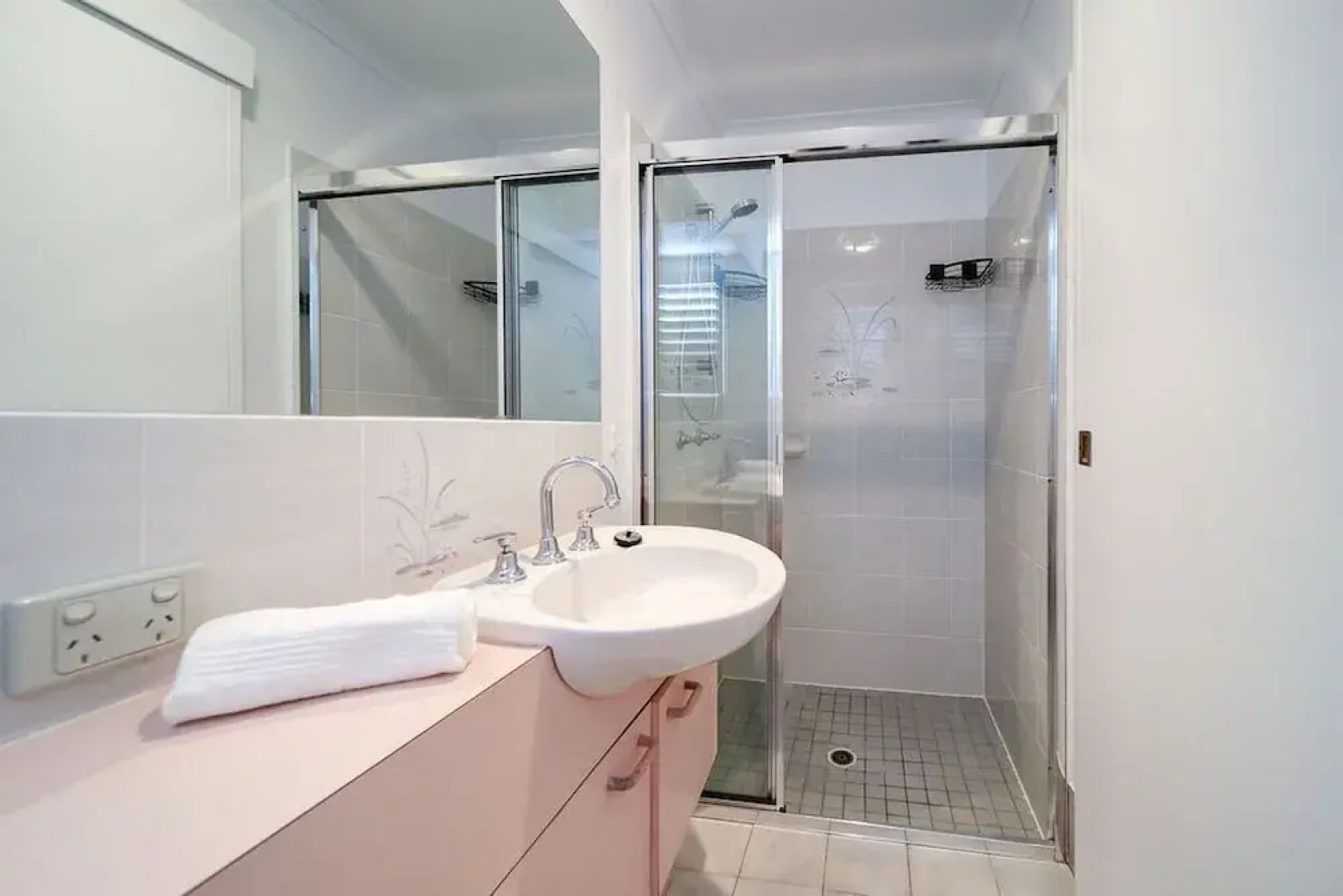 Best Location Welcoming Home