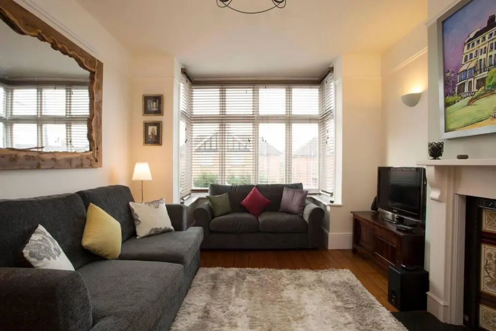 Rie's Retreat - The Whole House