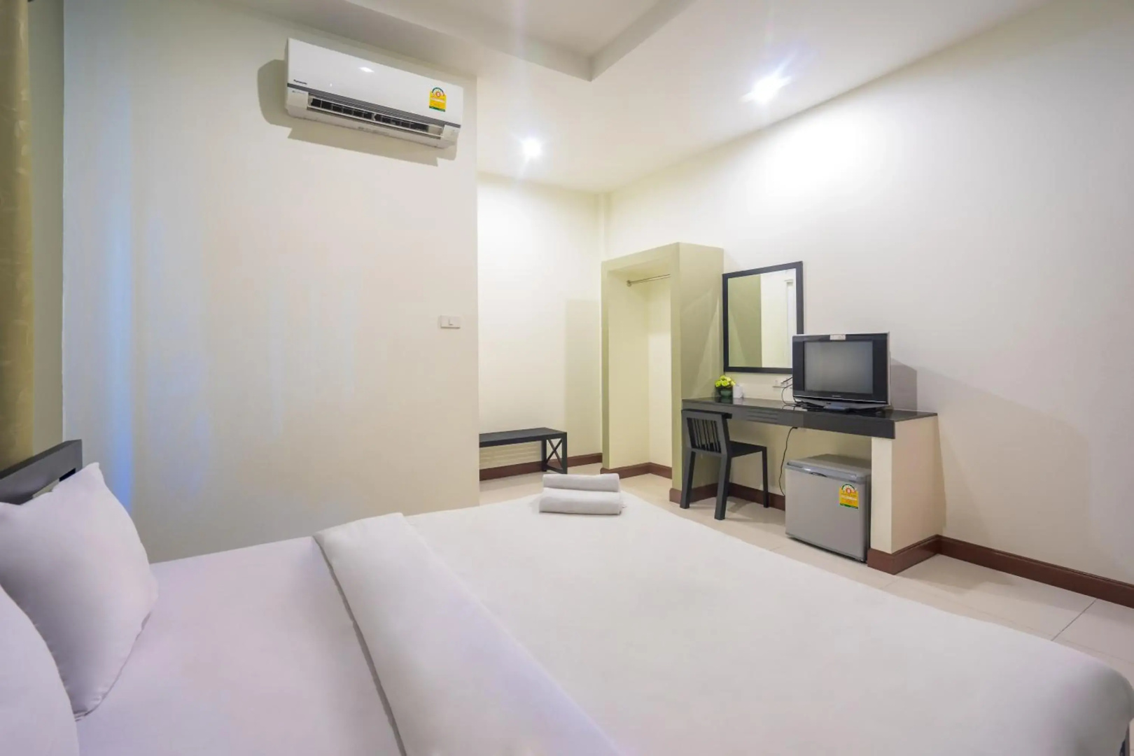 Suphan Lake Hometel