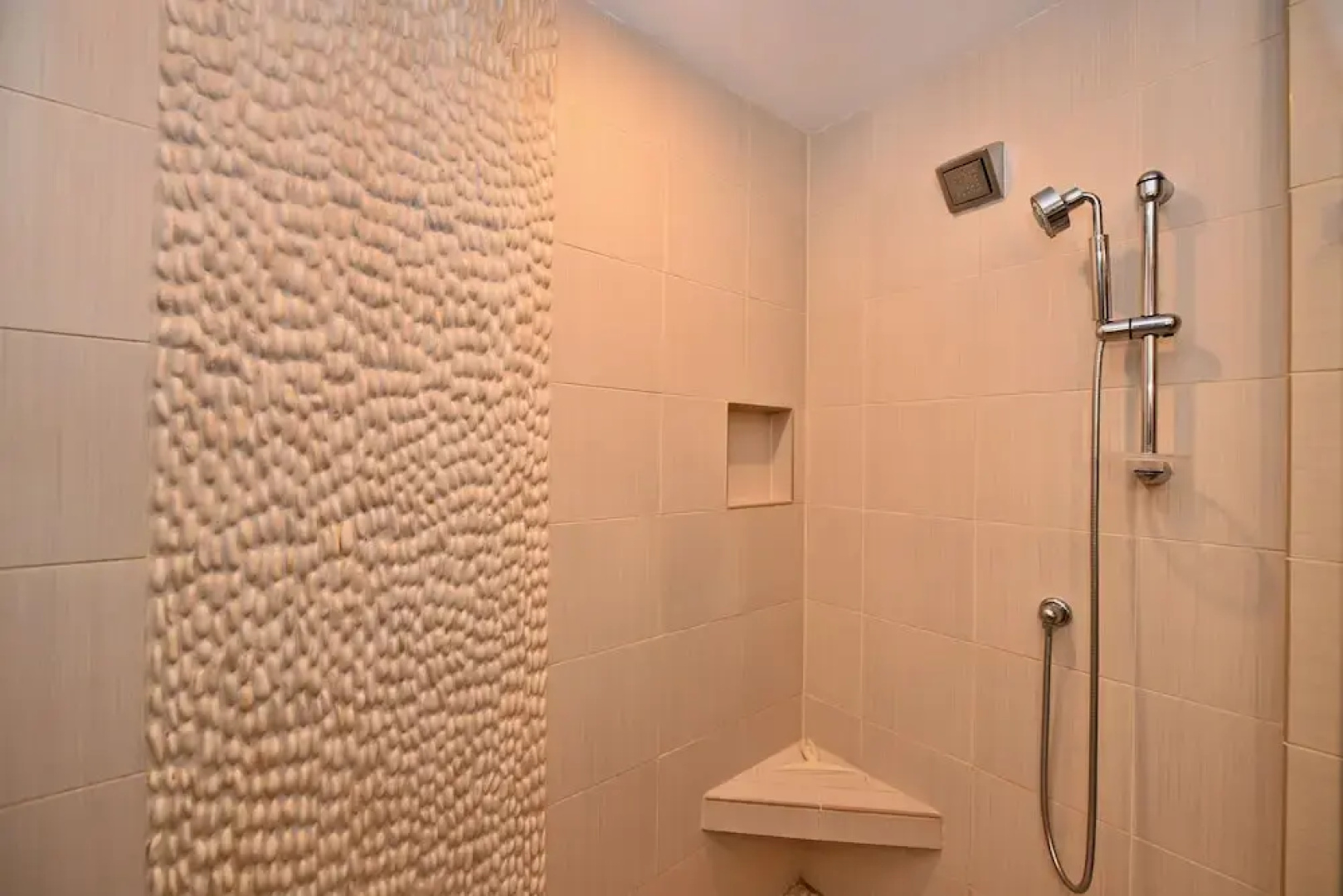 Puamana 55-4 2 Bedrooms 2.5 Bathrooms Townhouse