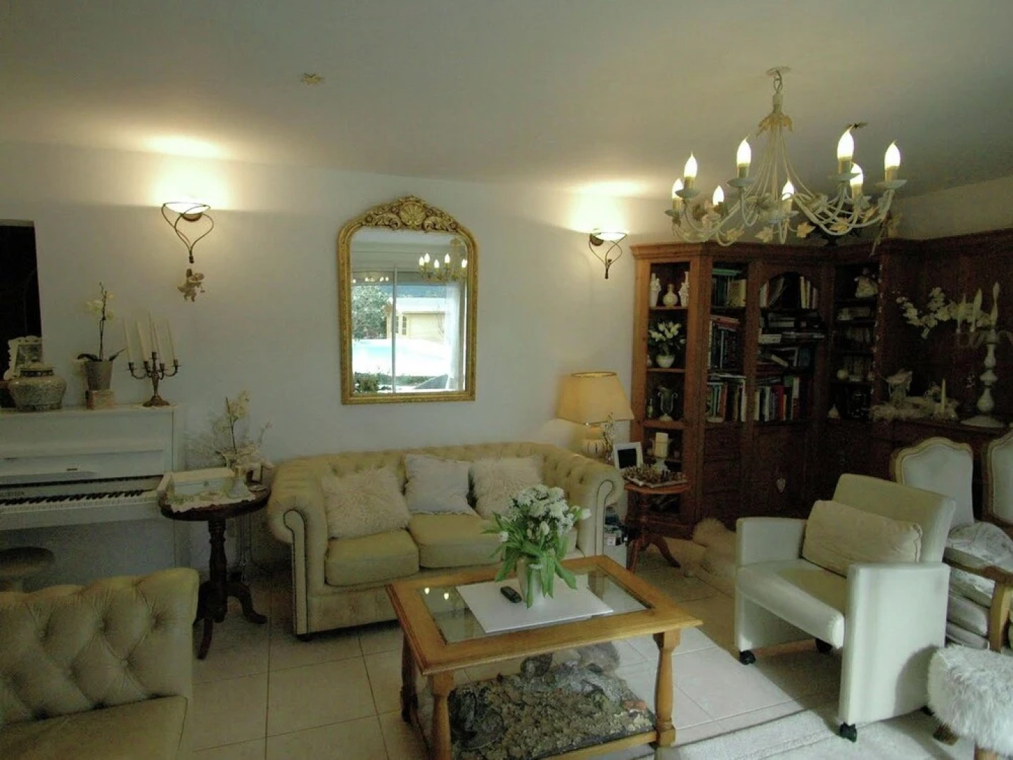 Holiday House With Swimming Pool Near the Beautiful City of Aix-en-provence