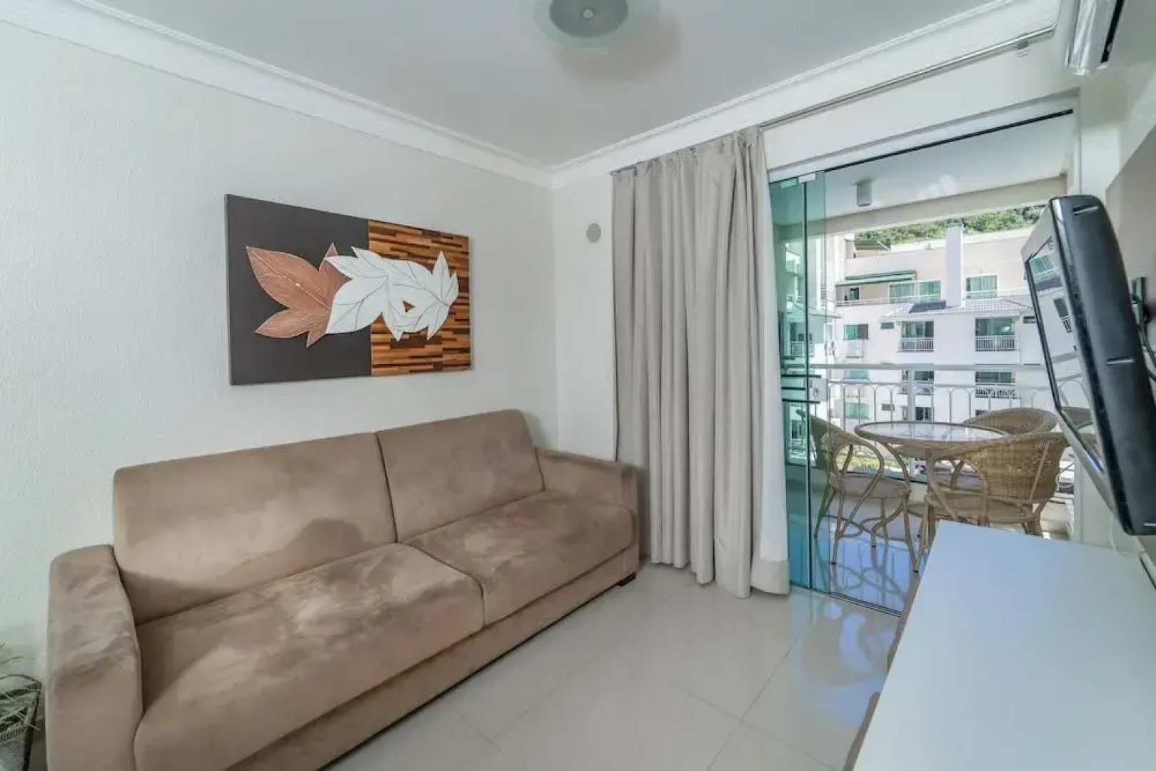 809 Aluguel 1 Quarto Com Churrasqueira