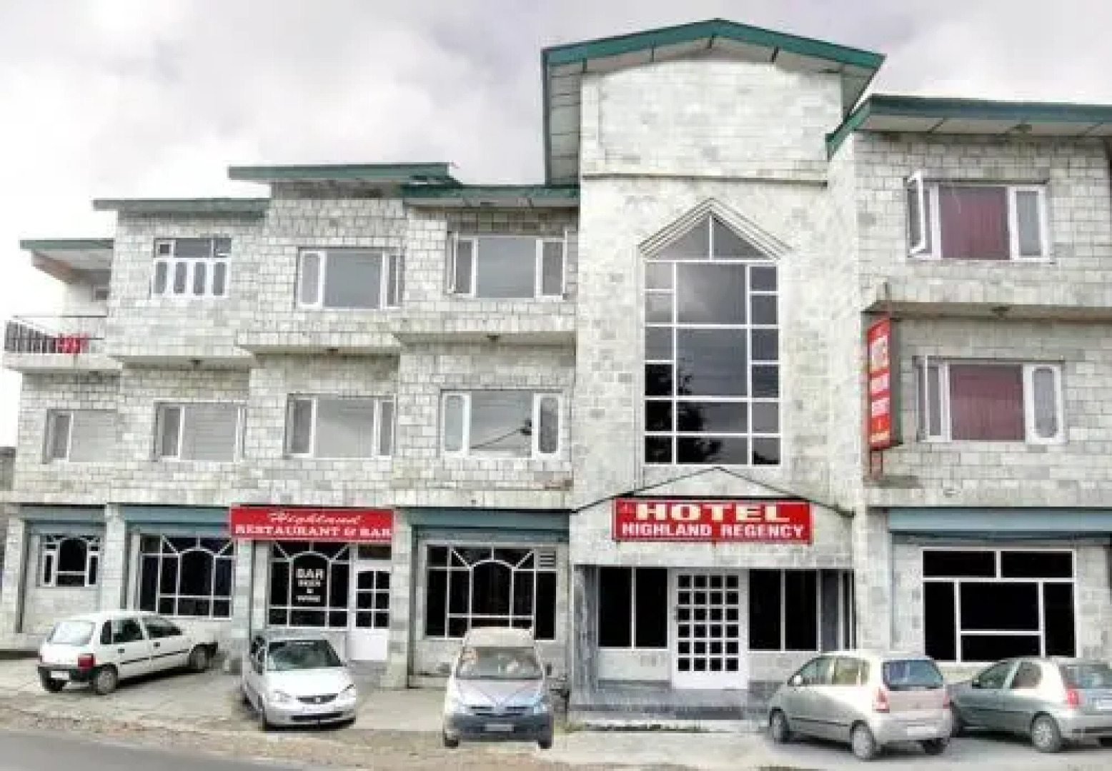 Hotel Highland Regency