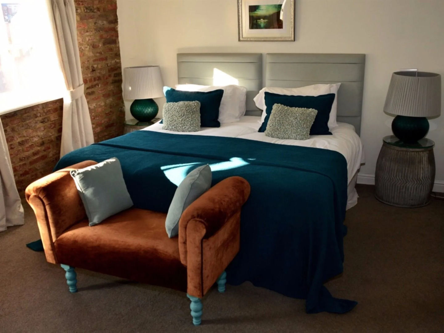 The White Horse & Griffin