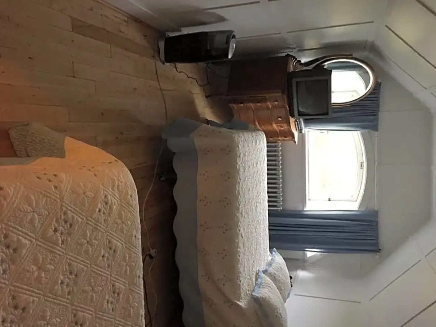 Le Petit Château Montebello B&B