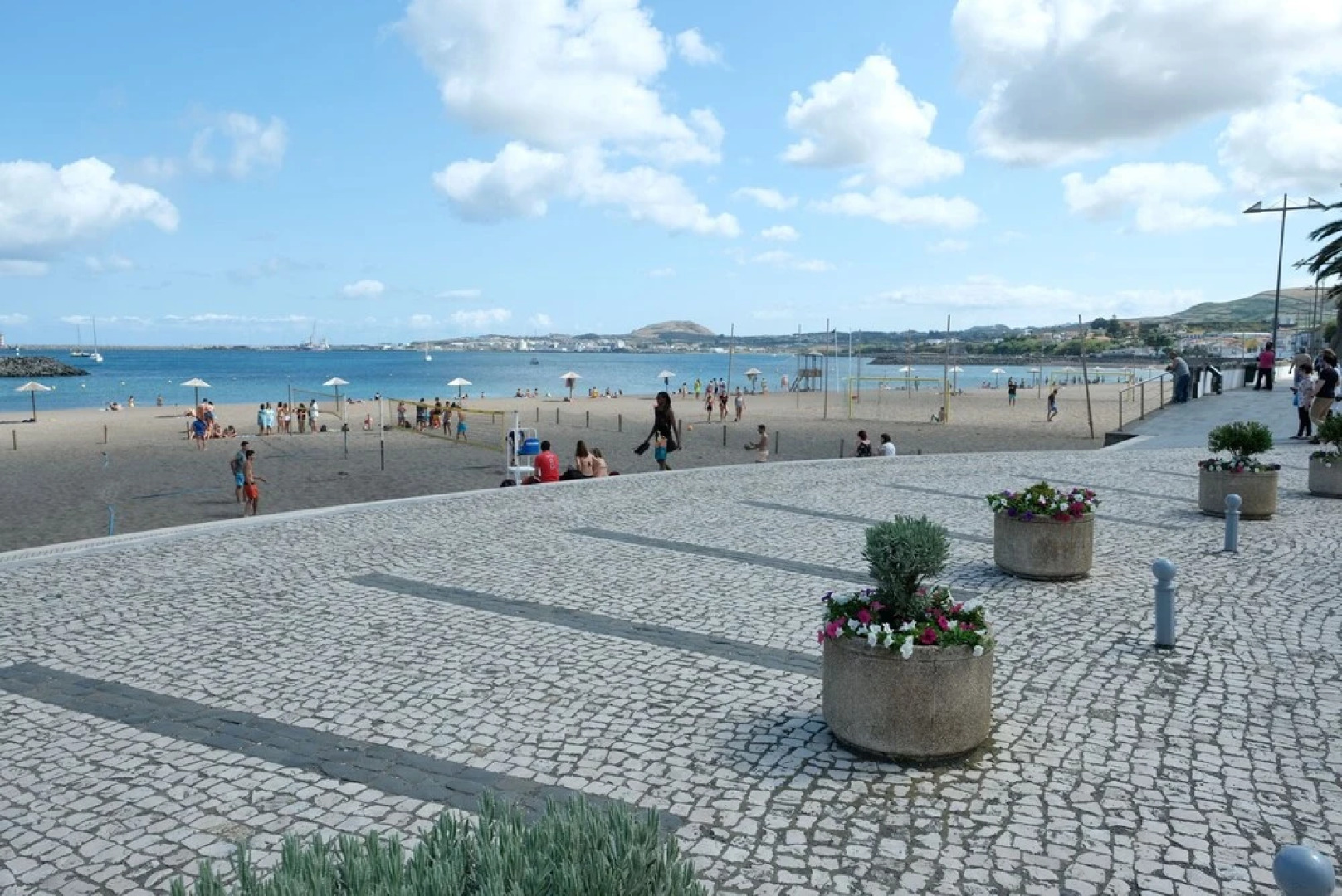 Royal Beach Hostel & Suites