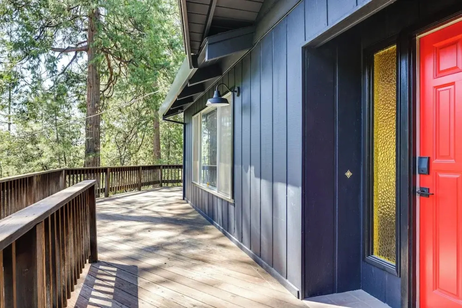 Deck & Fire Pit: Stunning Twain Harte Cabin!