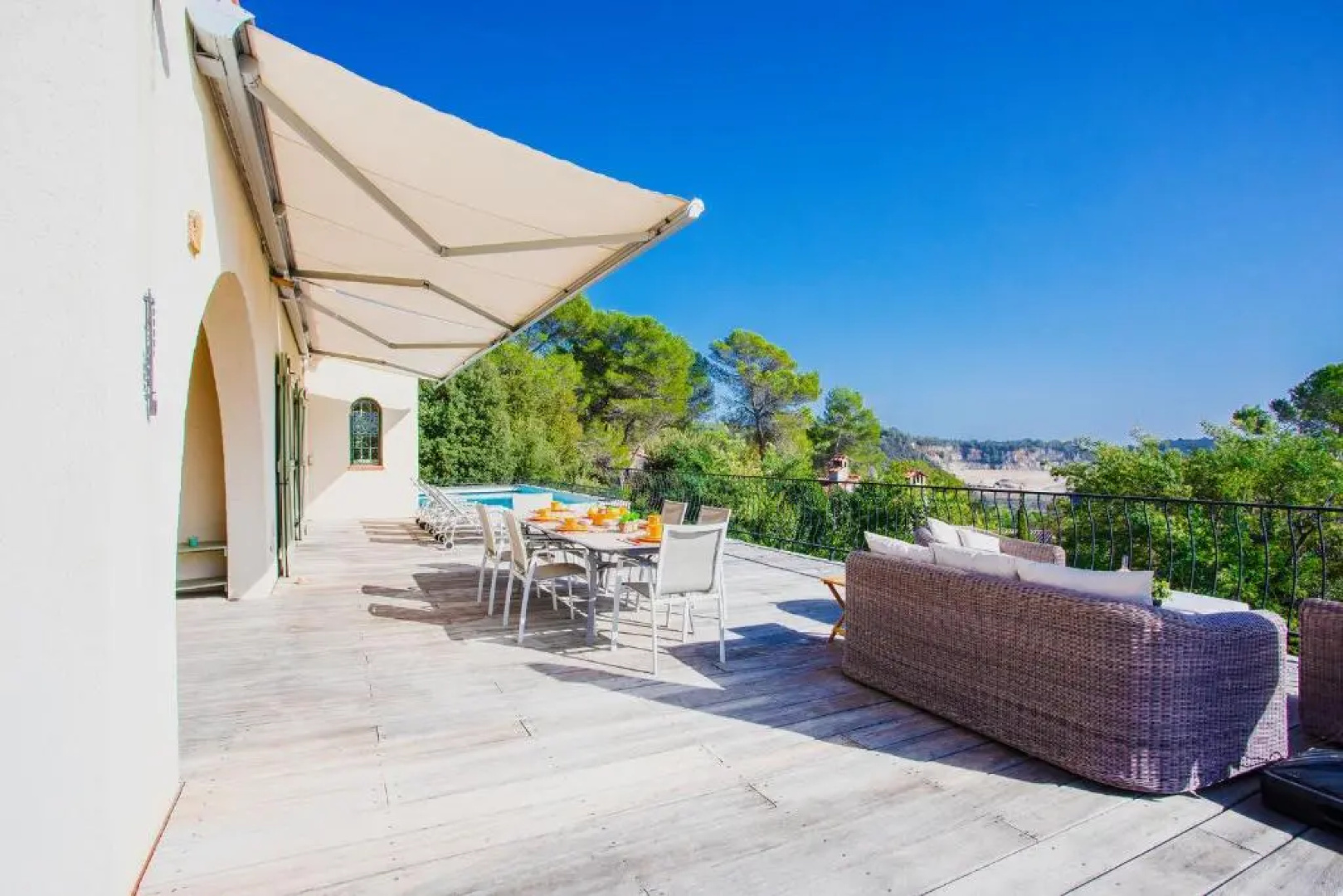 Villa Les Feuillets VI4250 by Riviera Holiday Hom