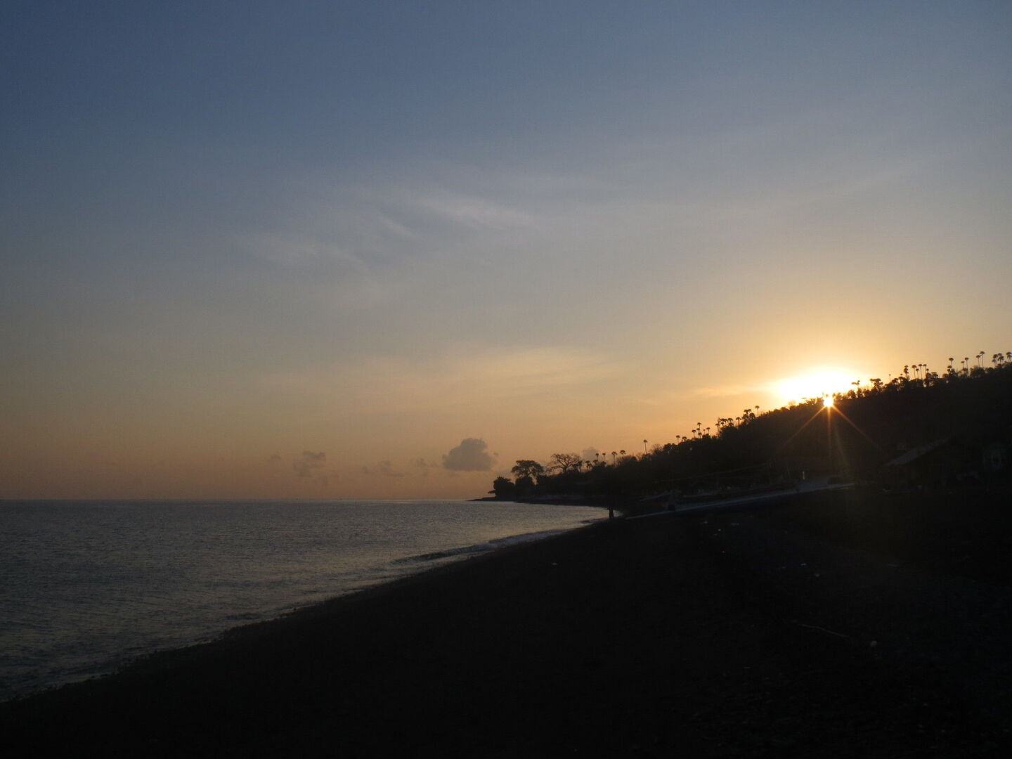 Amed Sari Beach Guesthouse