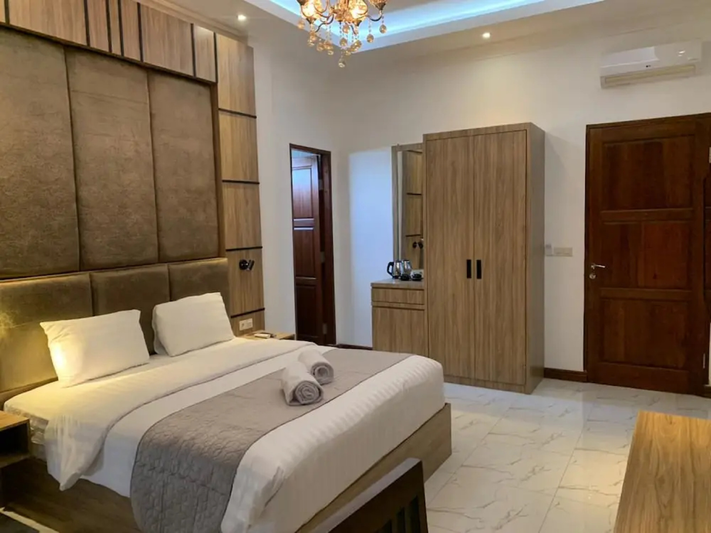 Toba Retreat Mansion And Villas