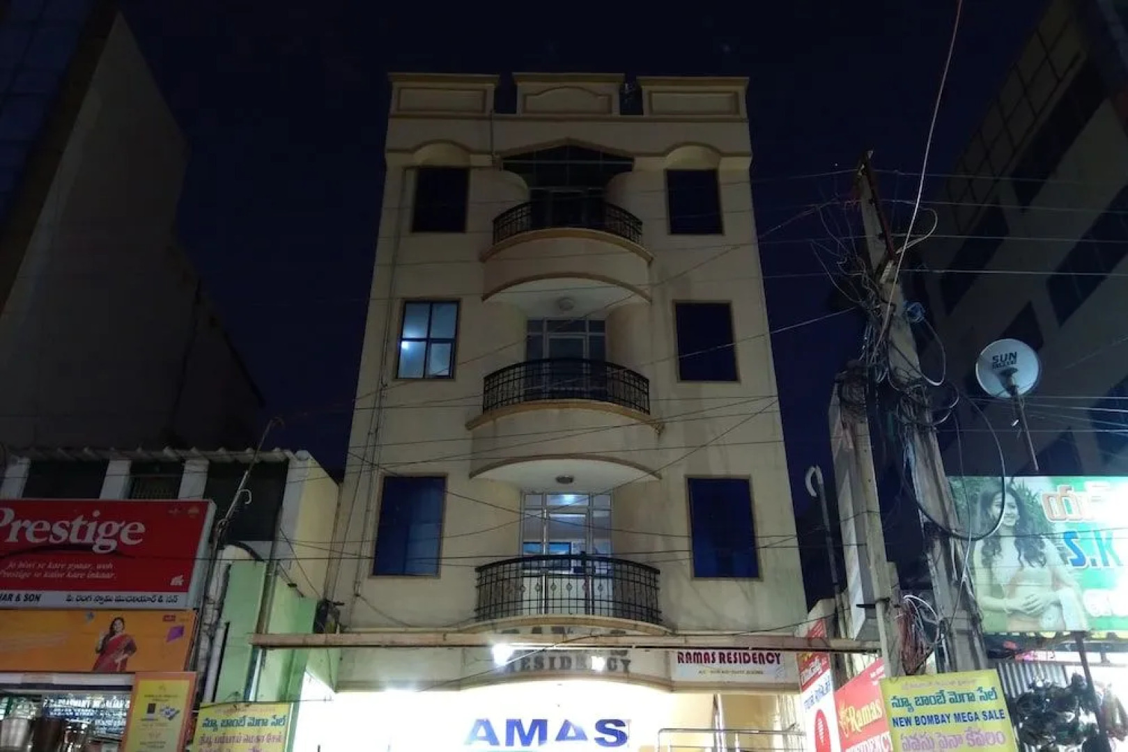 OYO 28750 Ramas Residency