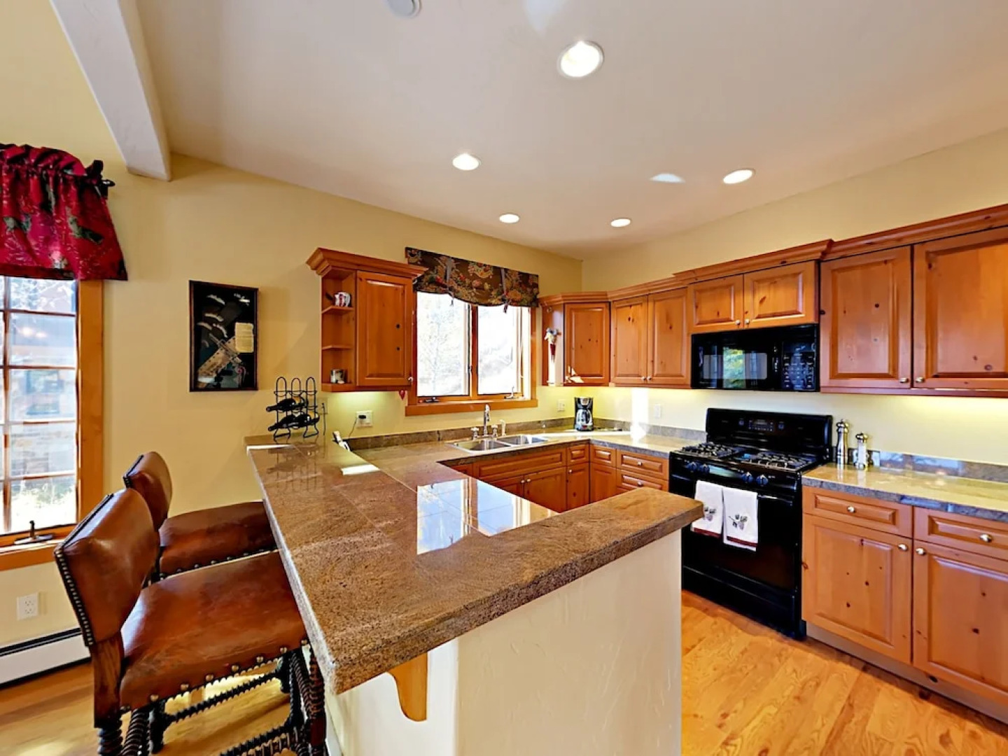 167 Club Cottage Dr Home 4 Bedrooms 5.5 Bathrooms Home