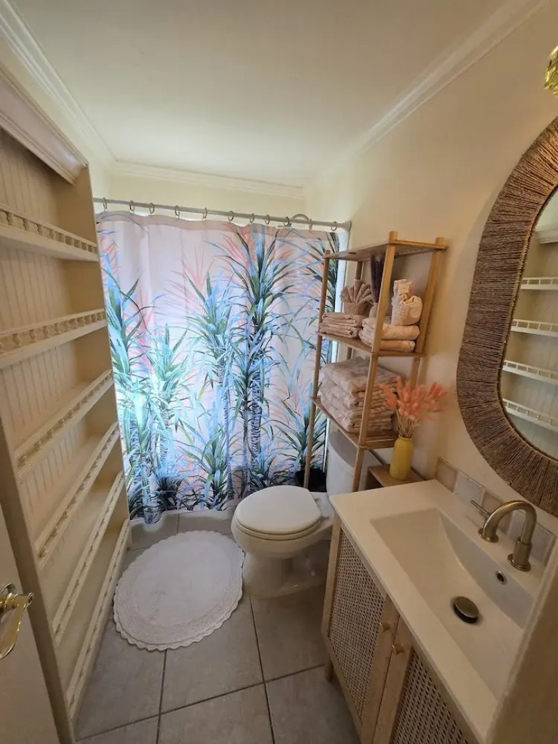 4 Bedroom Studio Luxury Suite