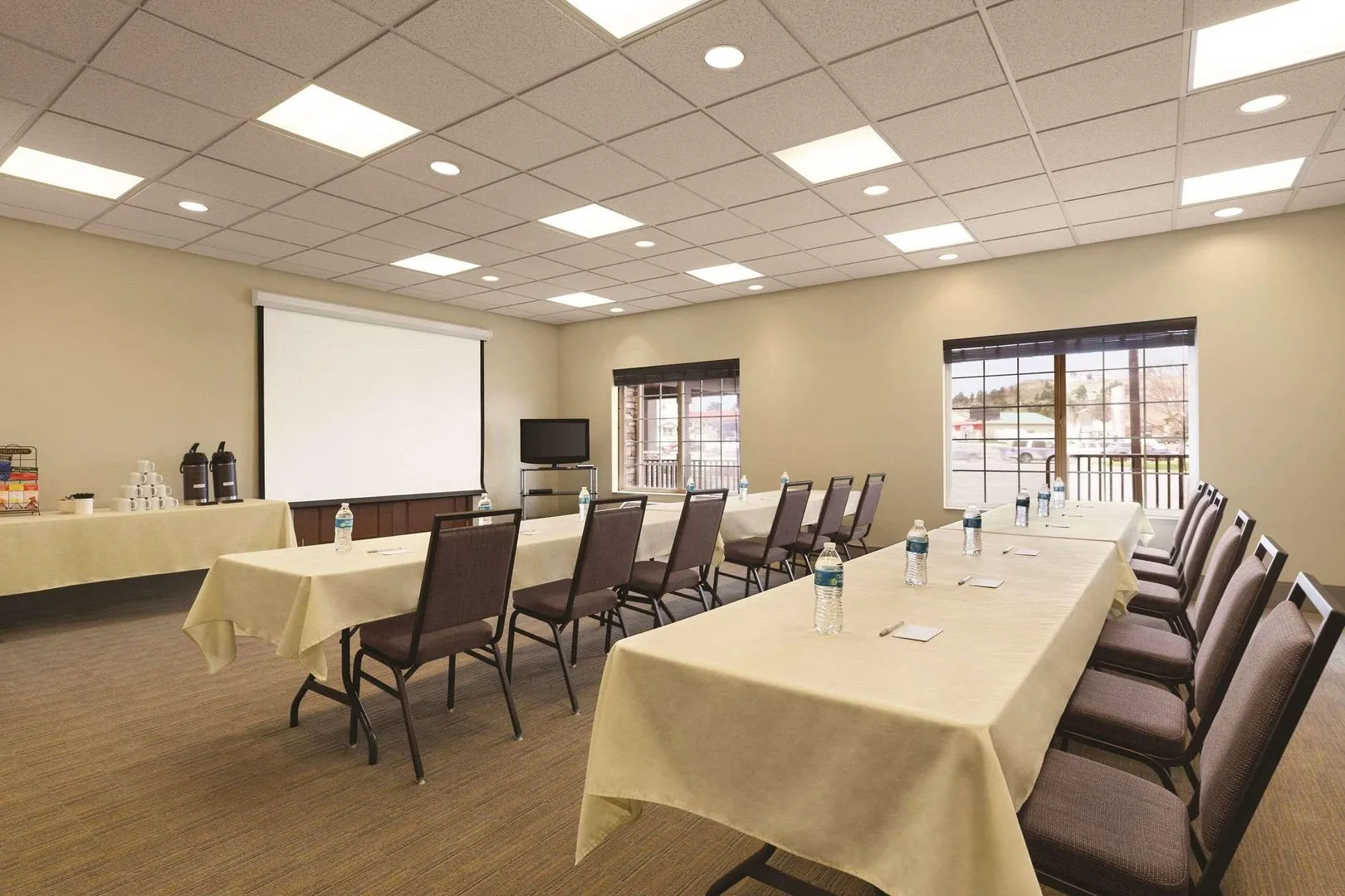 Country Inn & Suites by Radisson, Billings, MT