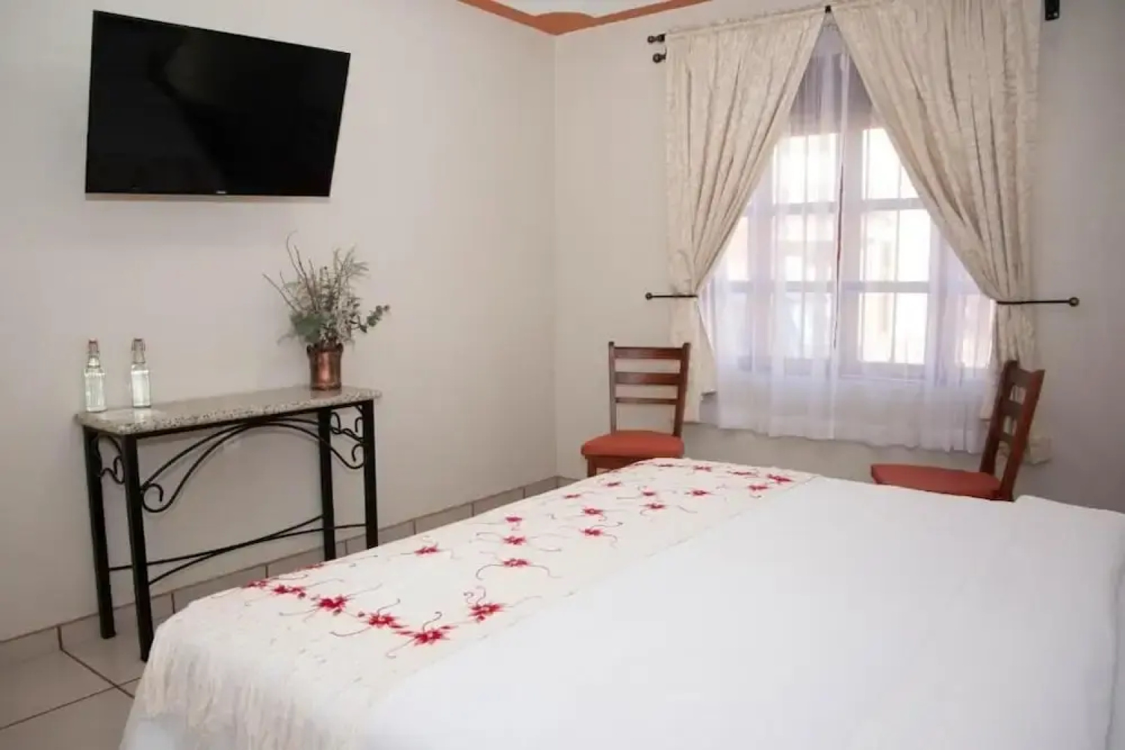 Encanto de la Sierra Hotel