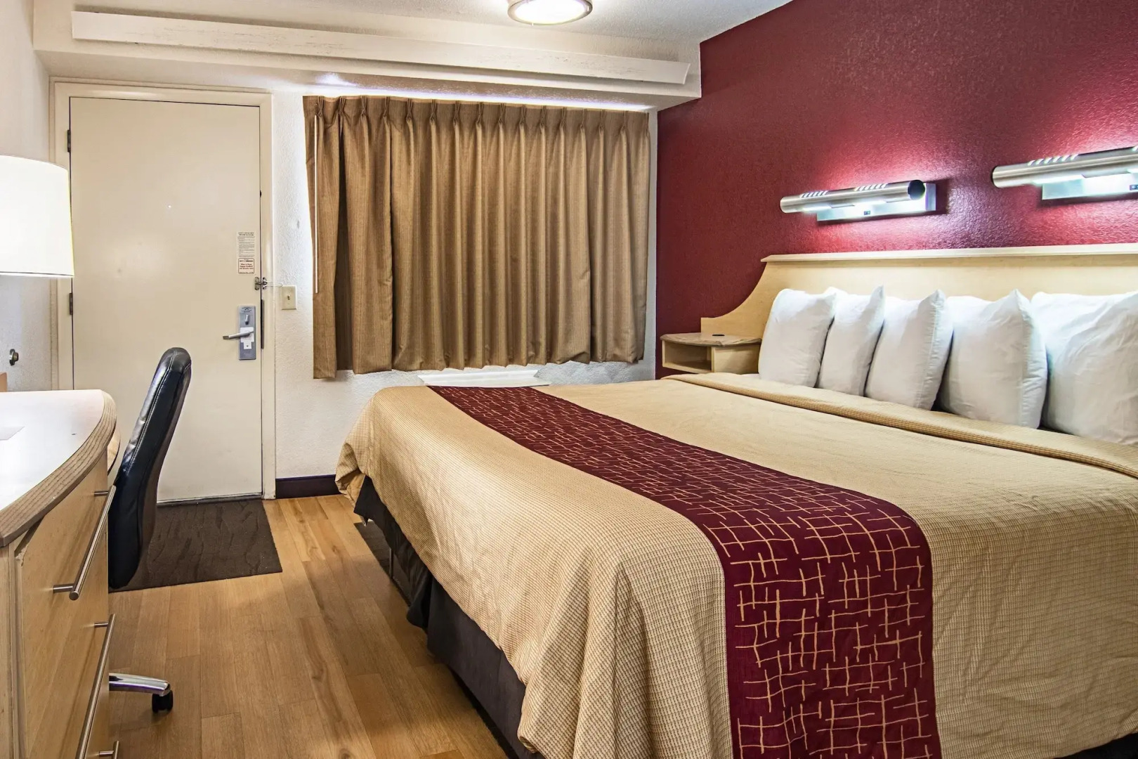 Red Oak Inn Detroit - Southfield