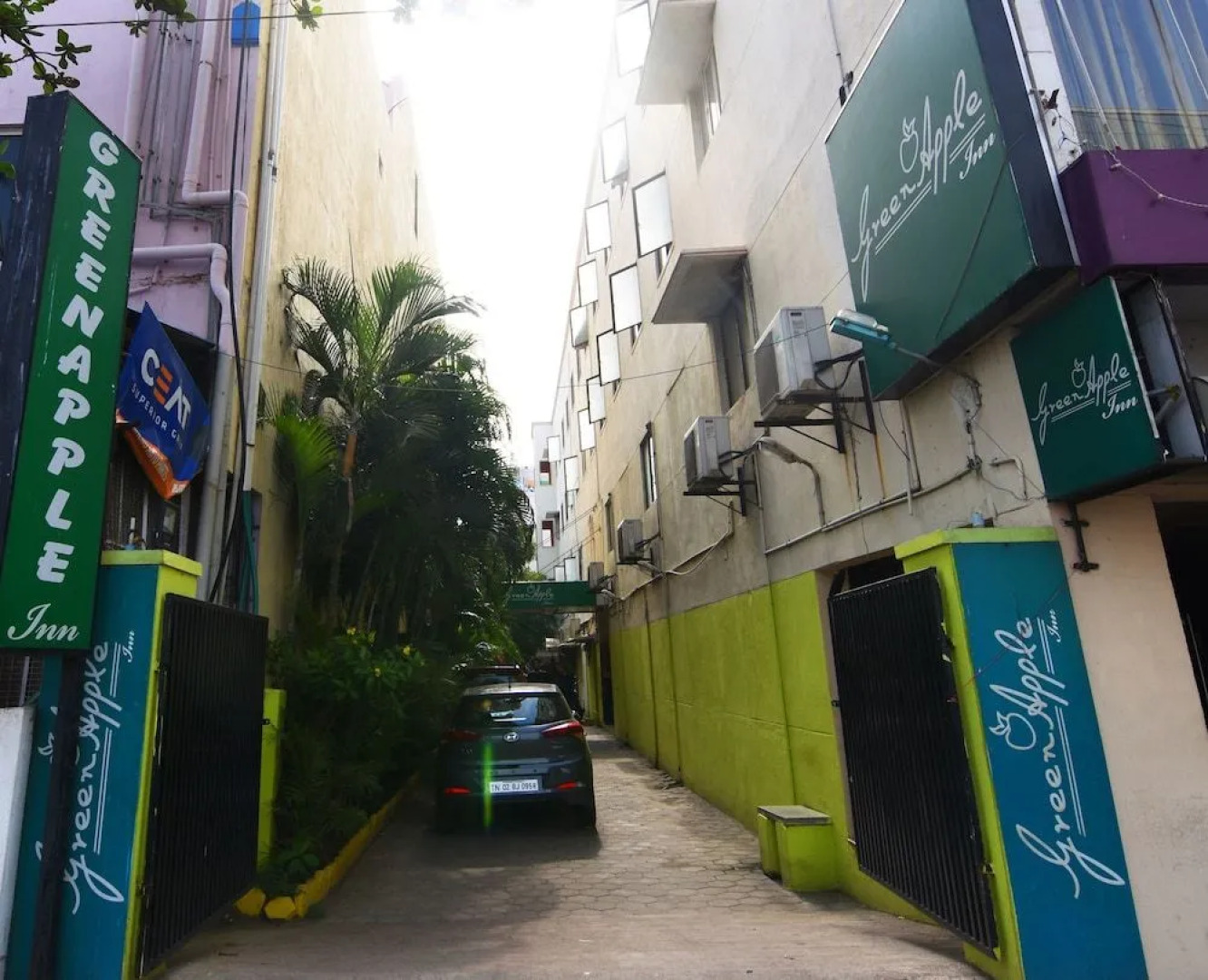 Ulo Green Apple Inn OMR