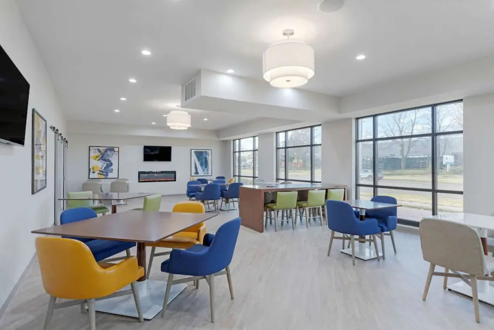 Super 8 Clawson/troy/detroit Area