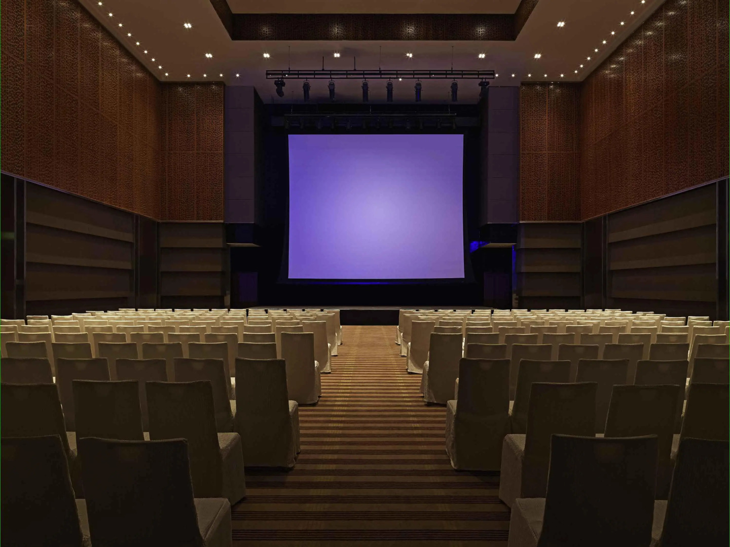 DoubleTree by Hilton Putrajaya Lakeside