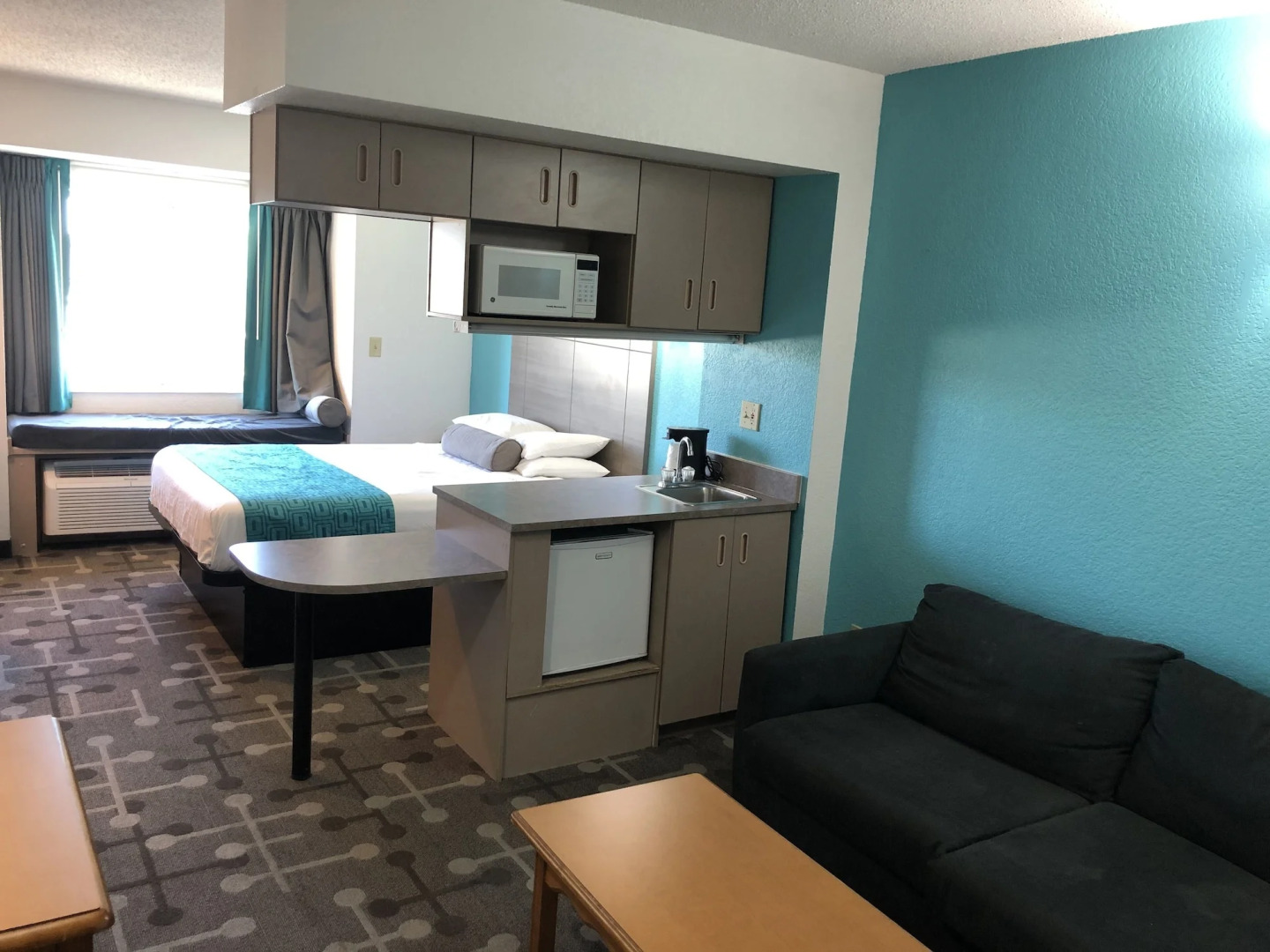 Red Lion Inn & Suites Elk Grove Village