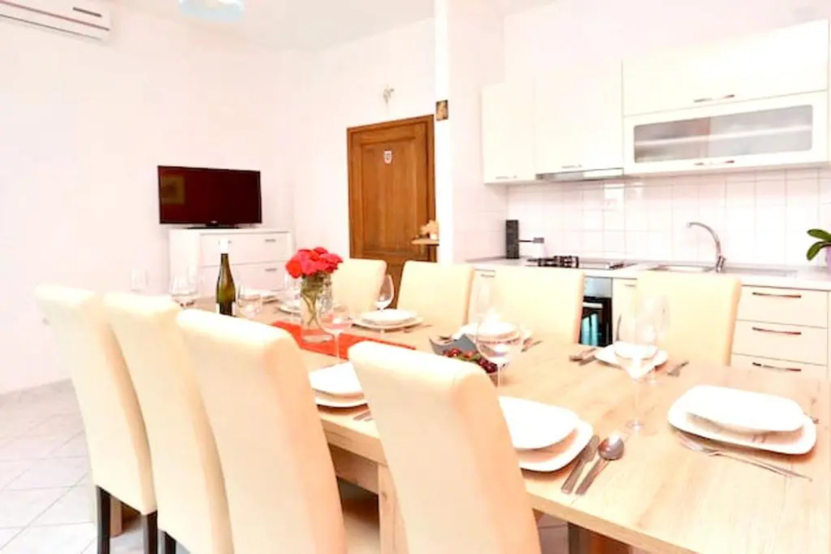 Villa with 4 bedrooms in Solin with wonderful sea view private pool enclosed garden 5 km from the beach