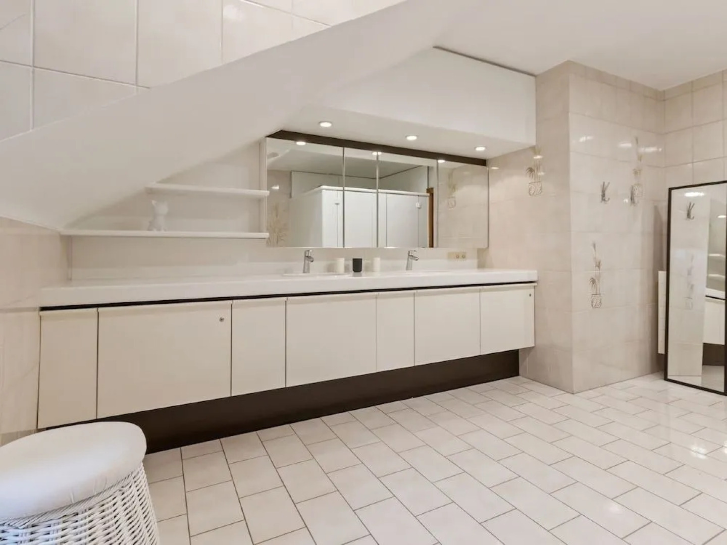 Stylish Villa in Lokeren With Sauna and Various Facilities for Children