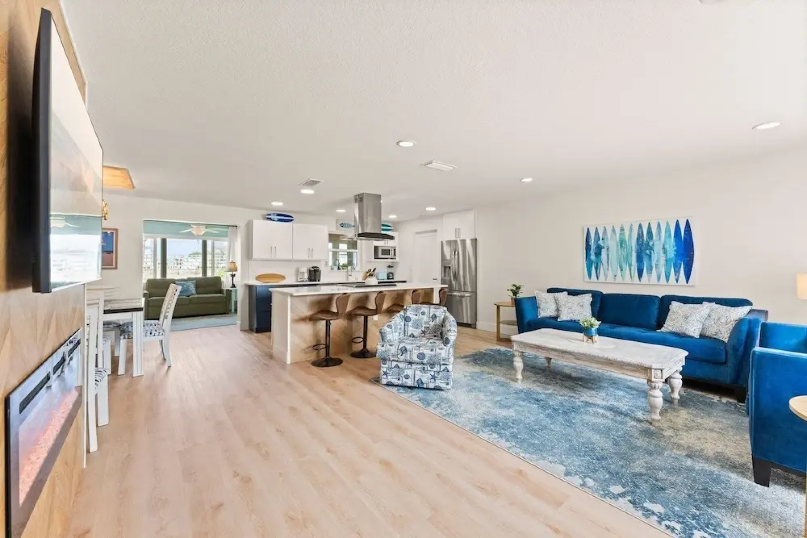 384 Harbor Drive