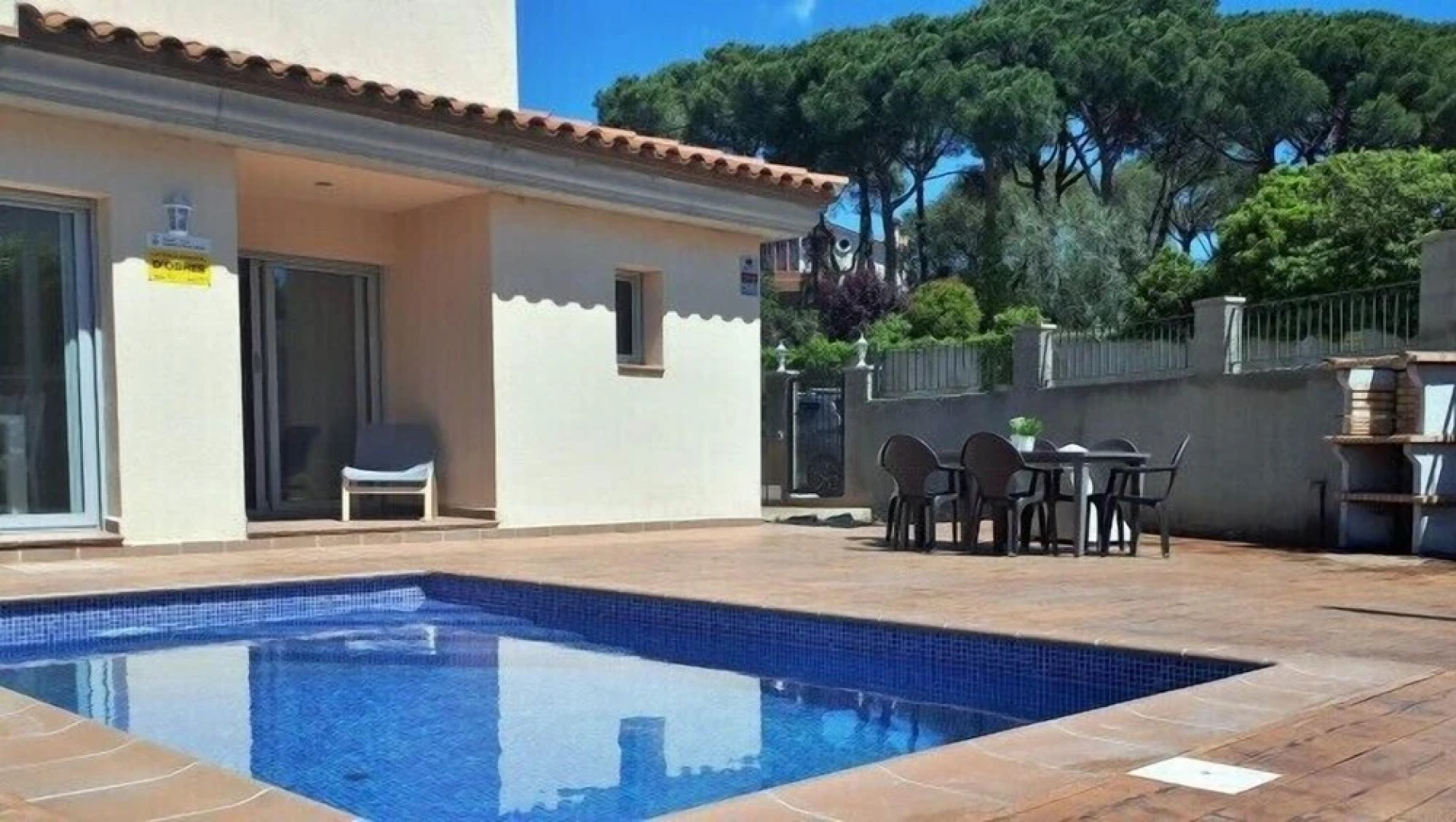 Chalet con piscina y vistas a 10min de la playa de Blanes