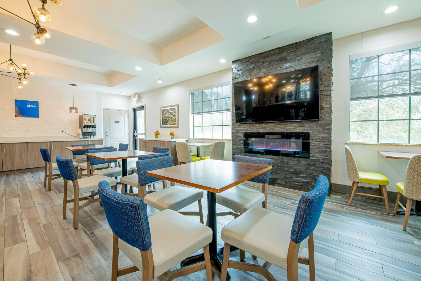 Comfort Suites Oil Center