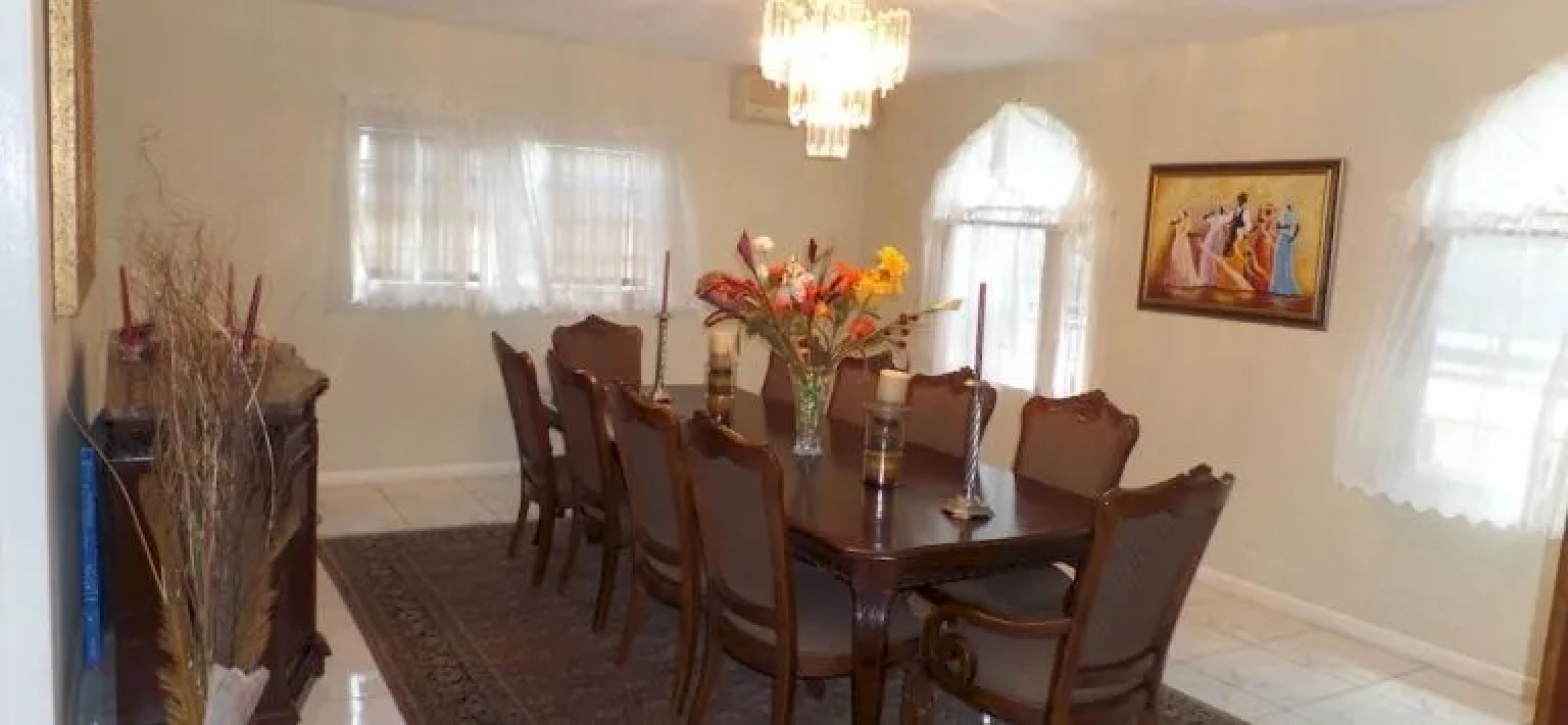 The Royal Kensington Villa