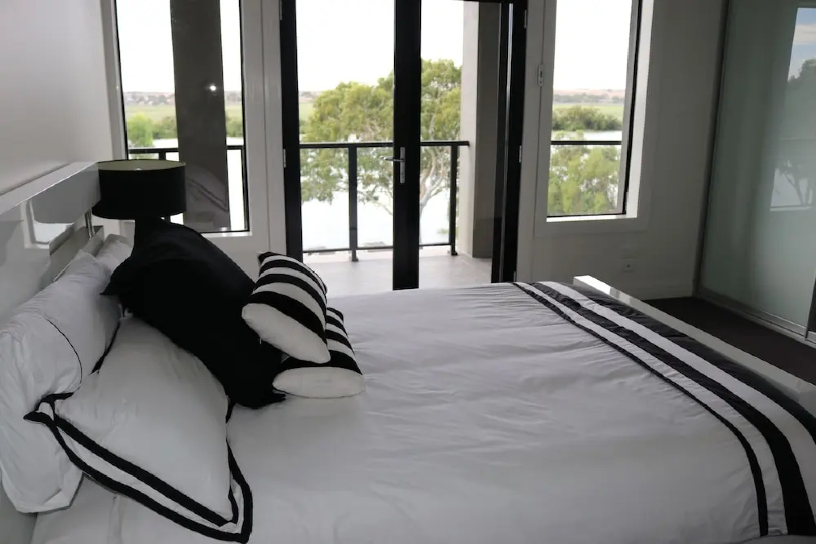 River Devine Murray Bridge