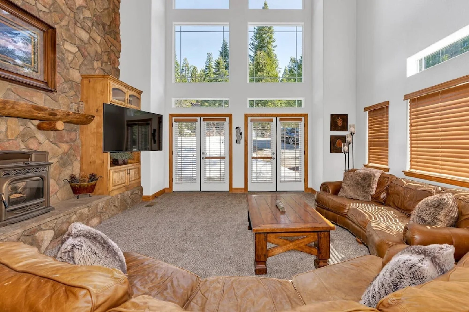 Timber Lodge - 5 Min to Shaver Lake!