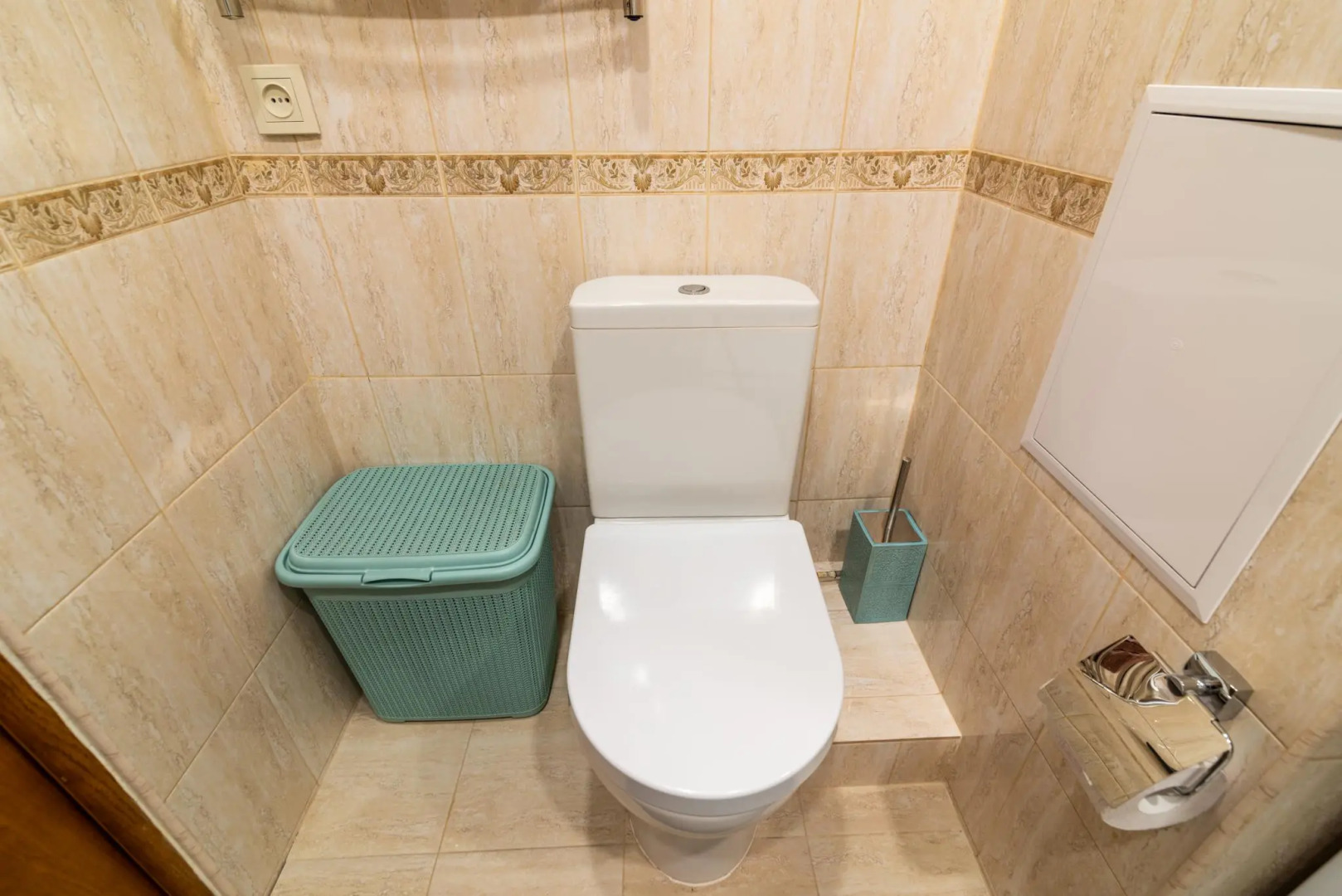 Bon voyage на улице Довженко