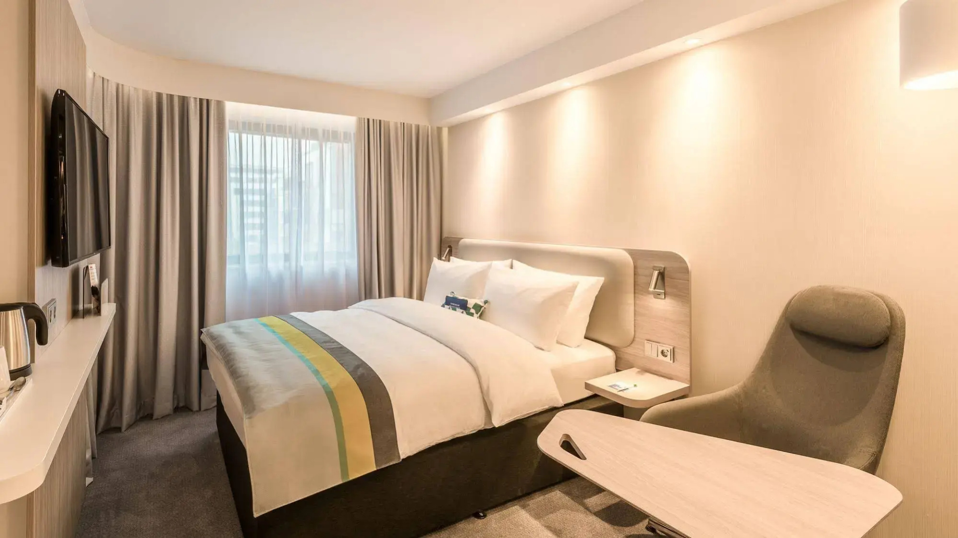 Premier Inn Cologne City Sud Hotel