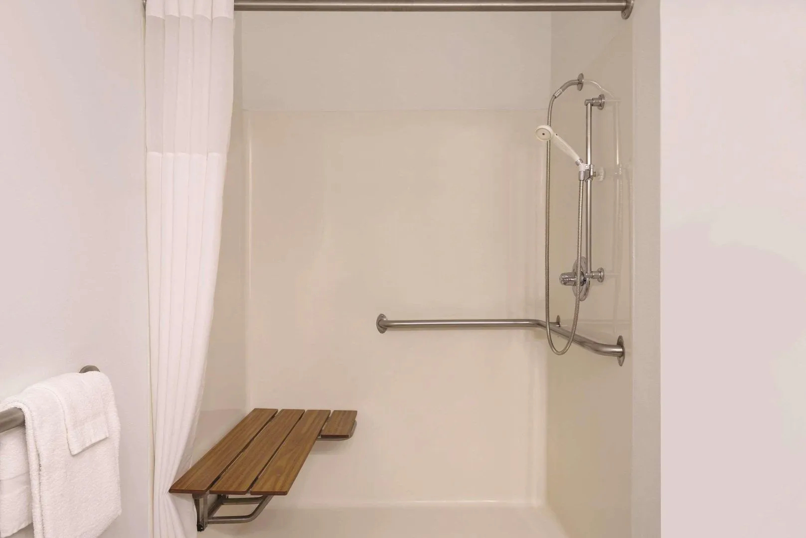 Country Inn & Suites by Radisson, Cedar Falls, IA